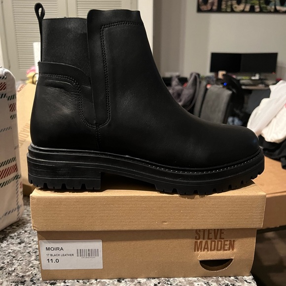 Steven Madden Boots - Picture 2 of 6